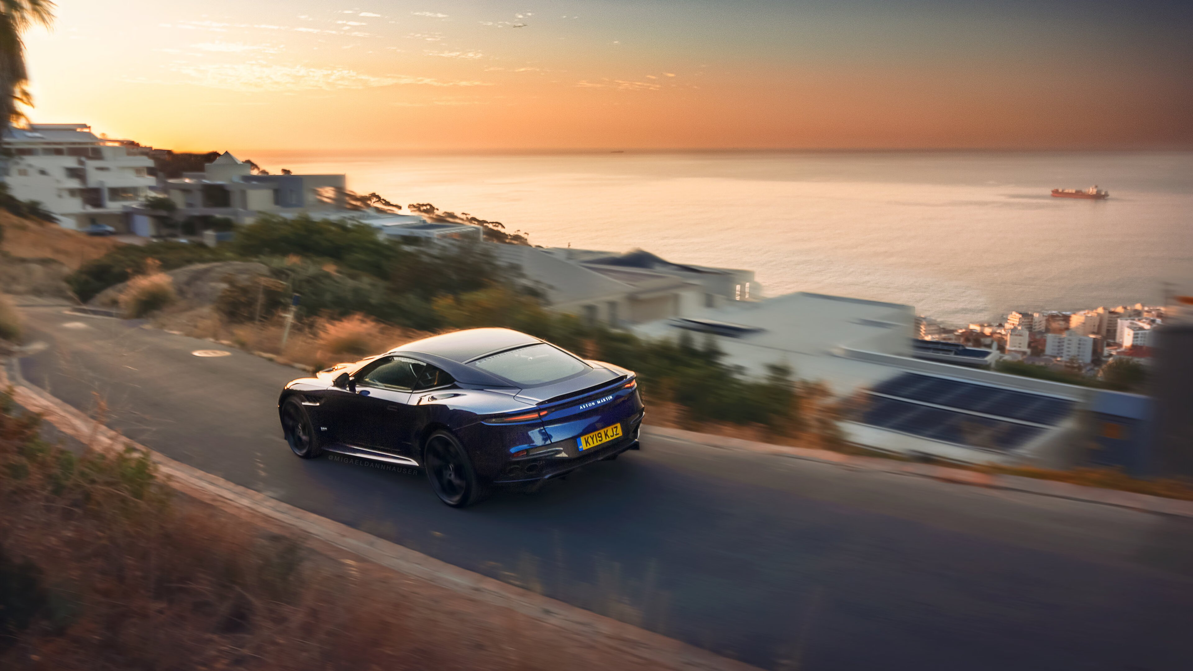 地区联赛异军突起，地方俱乐部崭露头角，地区足球联赛